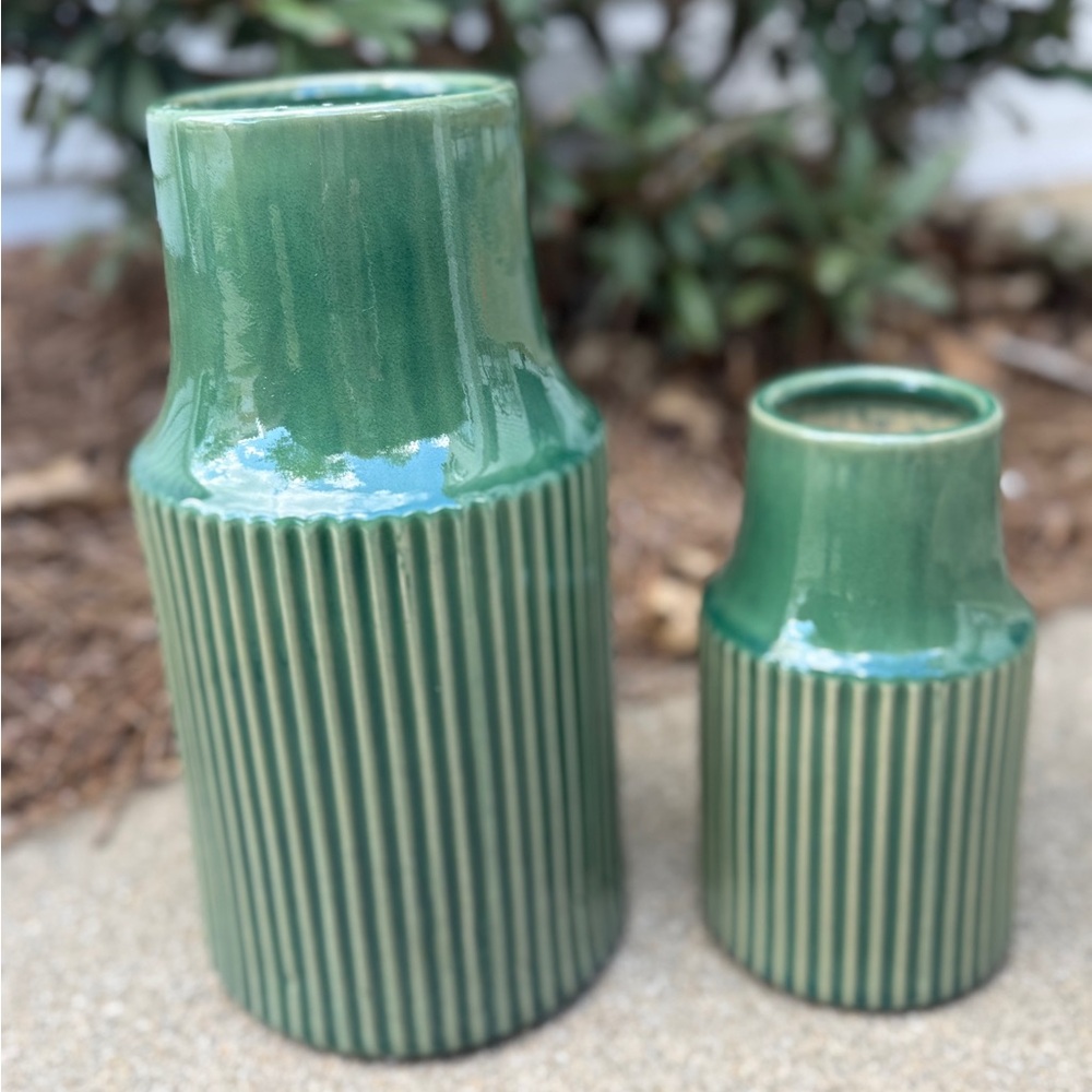 Frontgate Ceramic Ribbed Vase Set - NWT - Picture 4 of 11